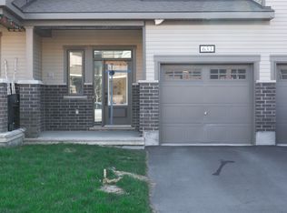 633 Allied Mews, Ottawa, ON K2S 3A1