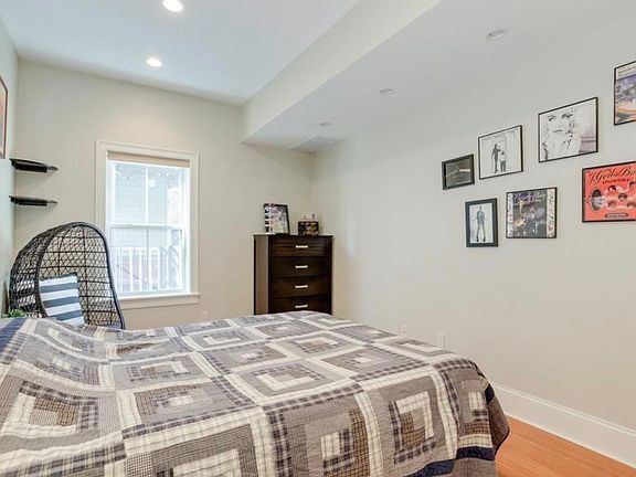 5th image of 283 Dorchester St #2