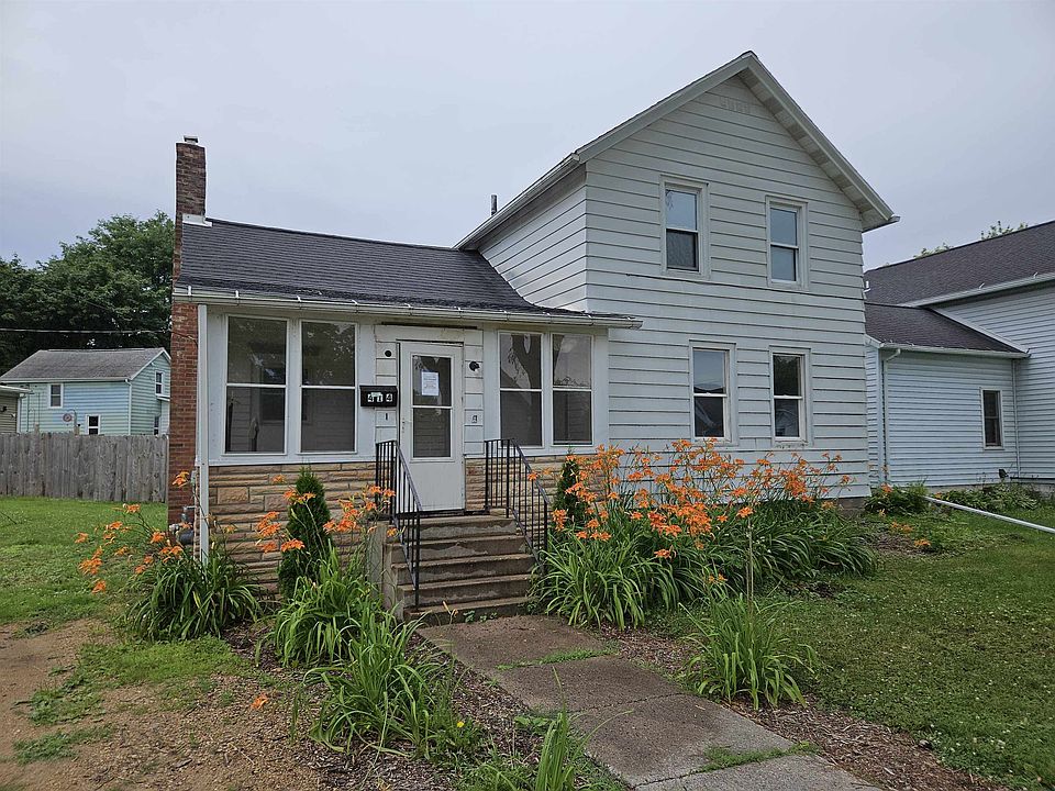 1st image of 414 Lake St