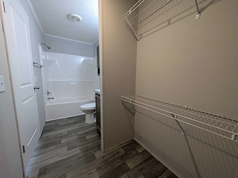 38000 Le Chateau Blvd #147 — Photo 14