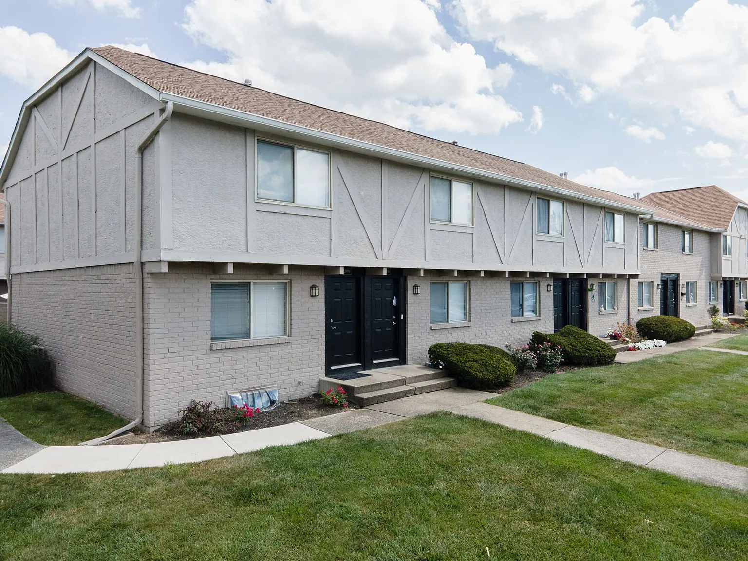 Townhomes at Fairways — Photo 4