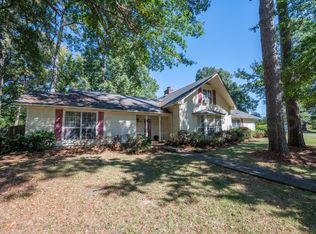 200 Honeysuckle Ln, Starkville, MS 39759