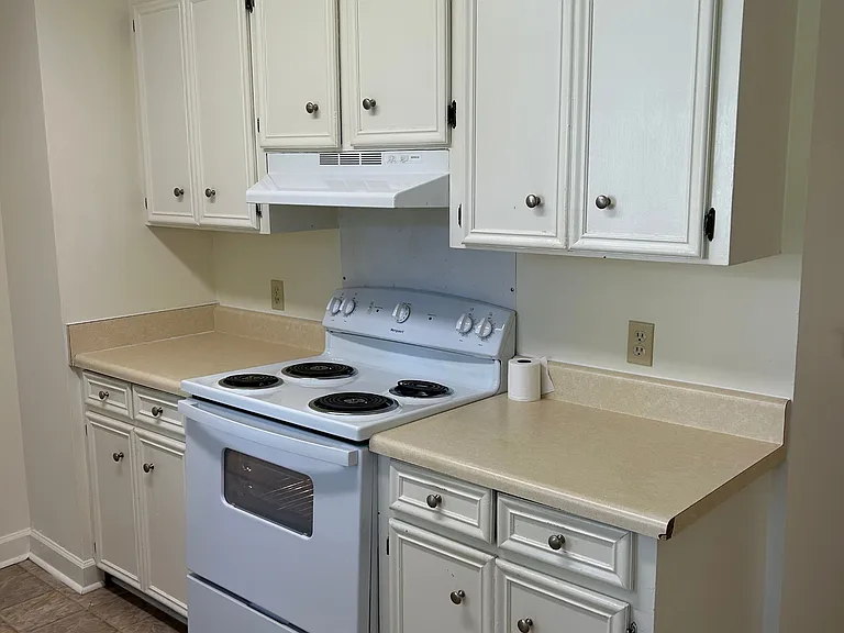 107 Rainbow Cir #9 — Photo 8