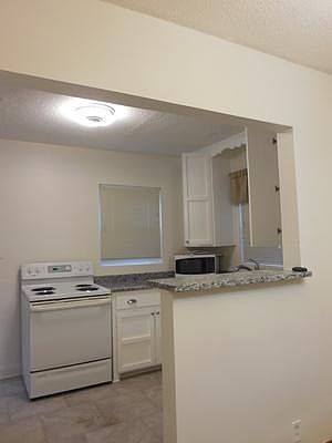 kitchen w/ pass-through