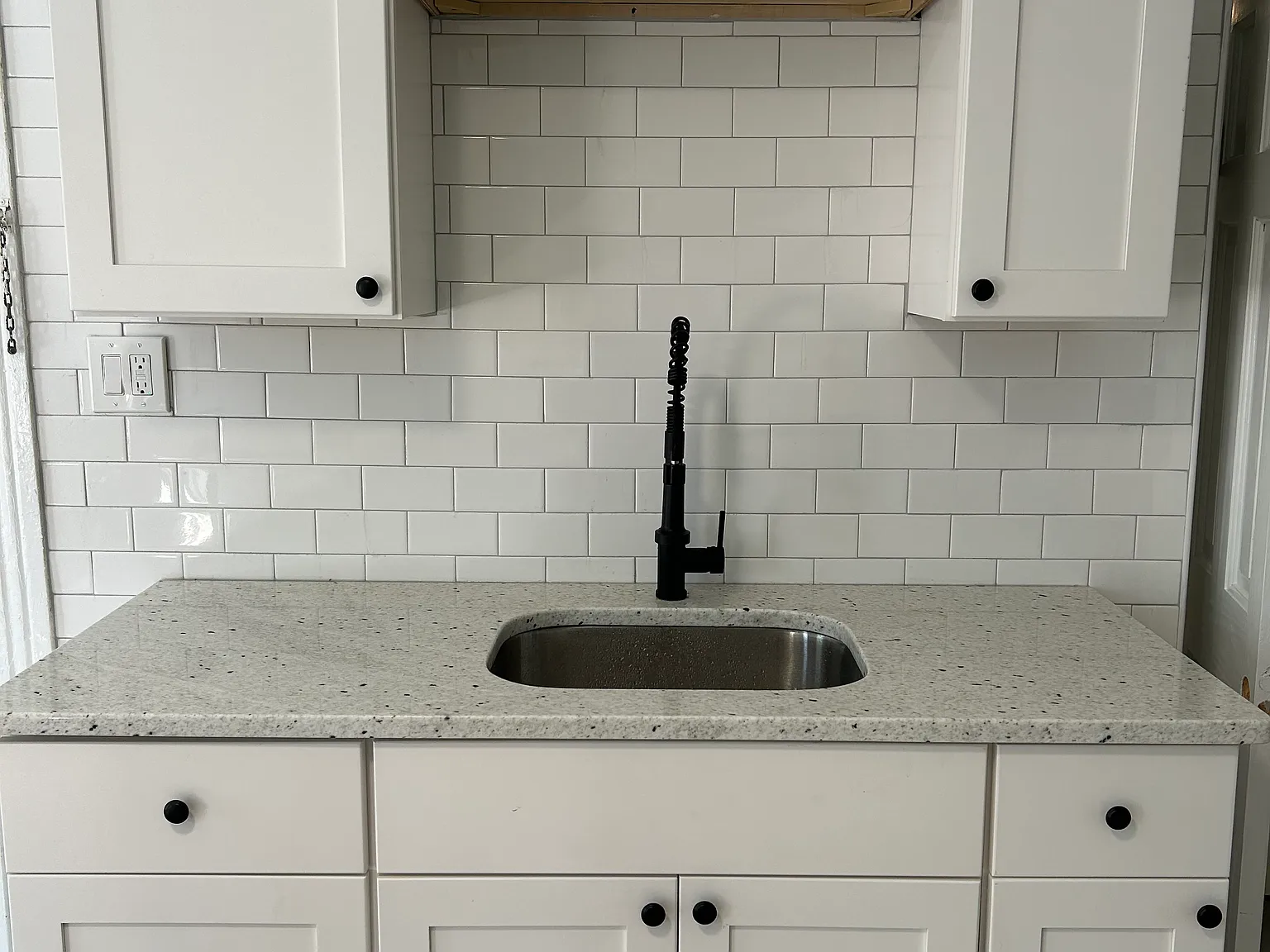 1 bed, 750 sqft, $1,300 — Photo 1
