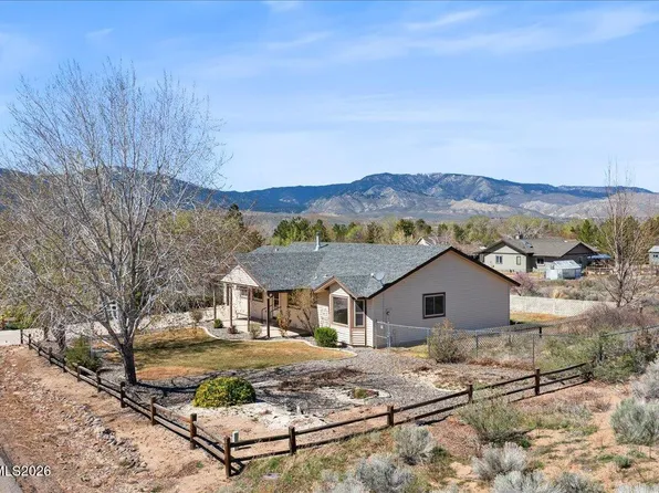 1326 S Santa Barbara Dr, Minden, NV 89423