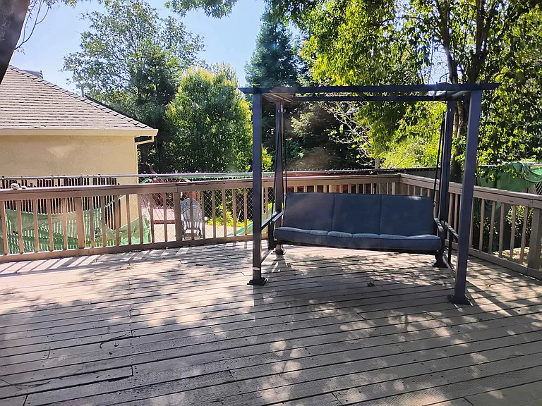 7331 Jonella Way — Photo 17