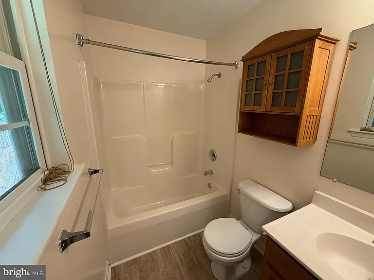 1183 River Bend Ct — Photo 13