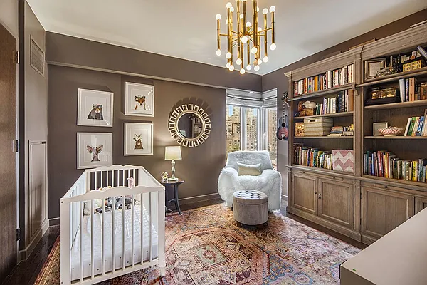 Sold by Warburg | media 16