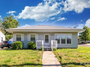 101 Sherwood Ct, Creve Coeur, IL