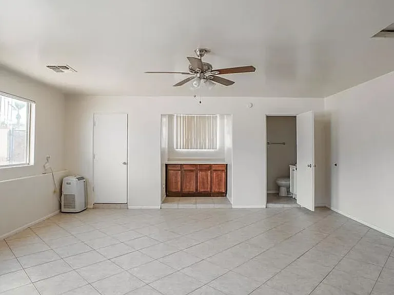 1233 S Hardy Dr — Photo 8