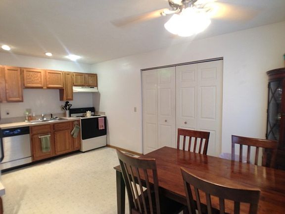 5th image of 1815 Woodsglen Ct