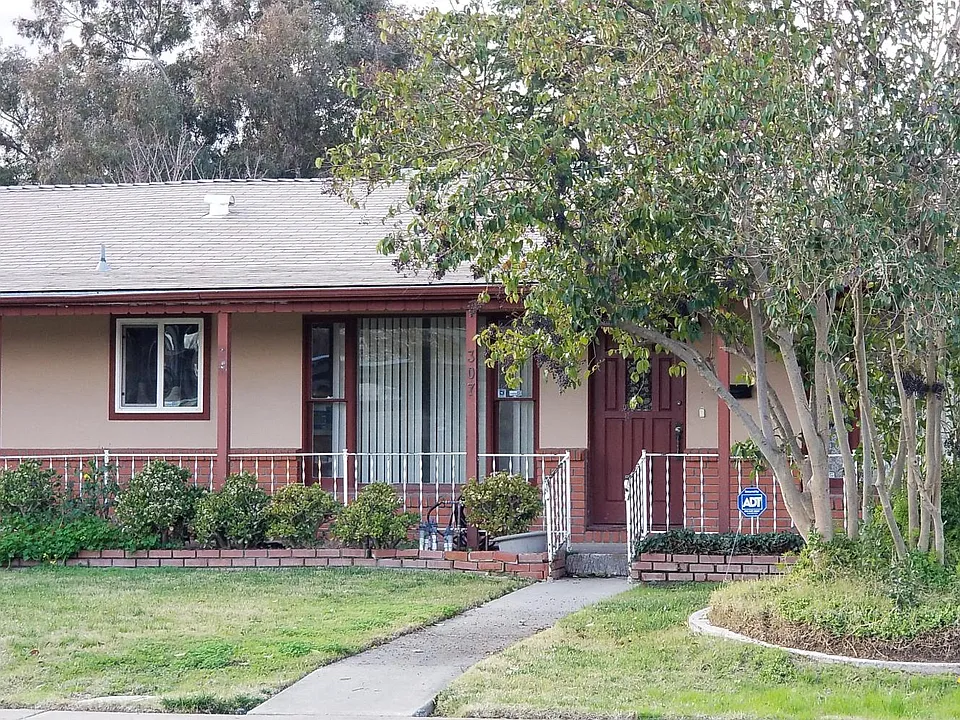 307 Lassen St