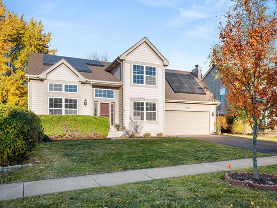 2673 Wydown Ln, Aurora, IL 60502