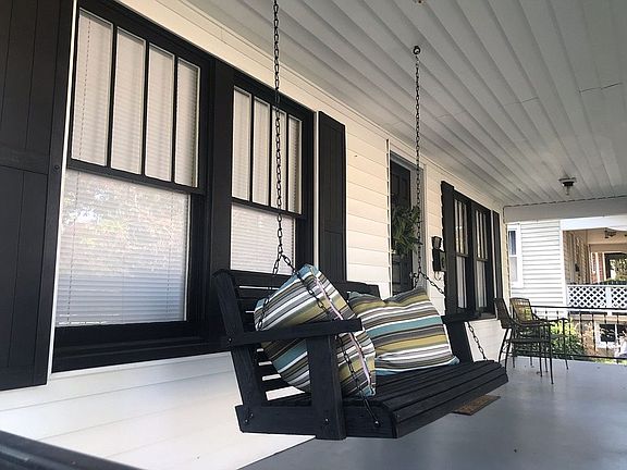 3rd image of 1527 Themis St
