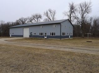 2299 Woodside Ave, Charles City, IA 50616