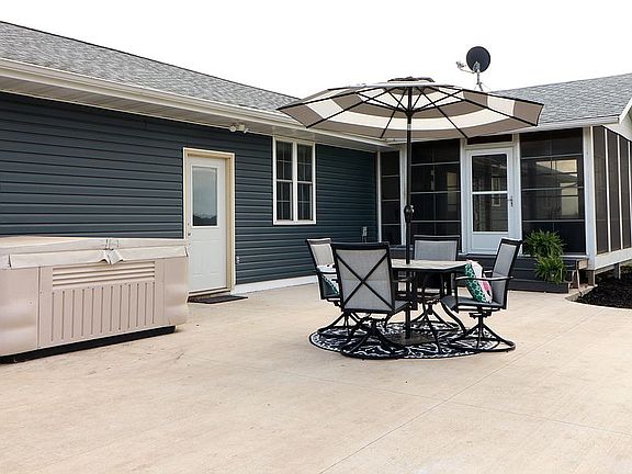 back patio/hot tub