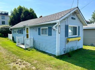 77 Acorn Rd, Hampton, NH 03842