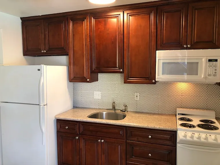 588 E. Mel Avenue - Hermosa Palms — Photo 1