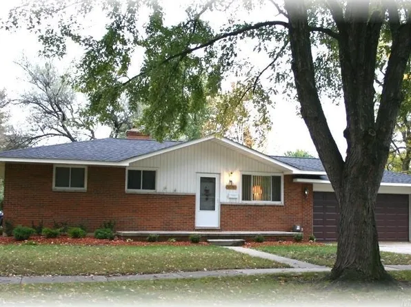 36786 Winterset Dr, Clinton Township, MI 48035