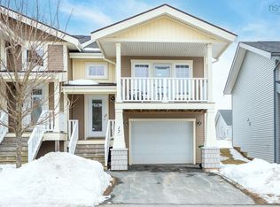 17 Candytuft Close, Halifax, NS B3G 0E4