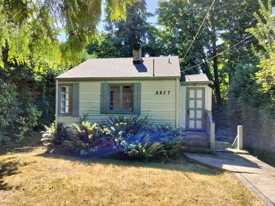 8837 29th Ave NW, Seattle, WA, 98117