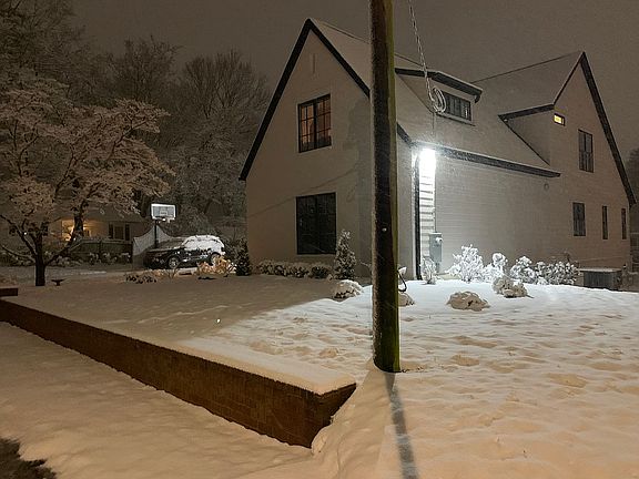 2nd image of 1007 Milam Cir