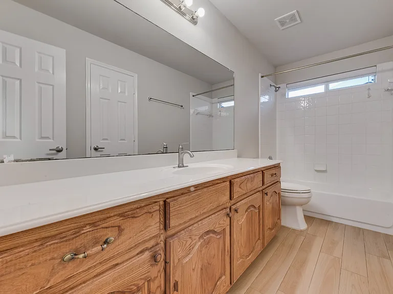 3806 Palace Pl — Photo 6