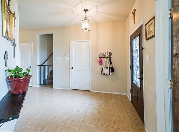 5th image of 1006 Seminole Ln