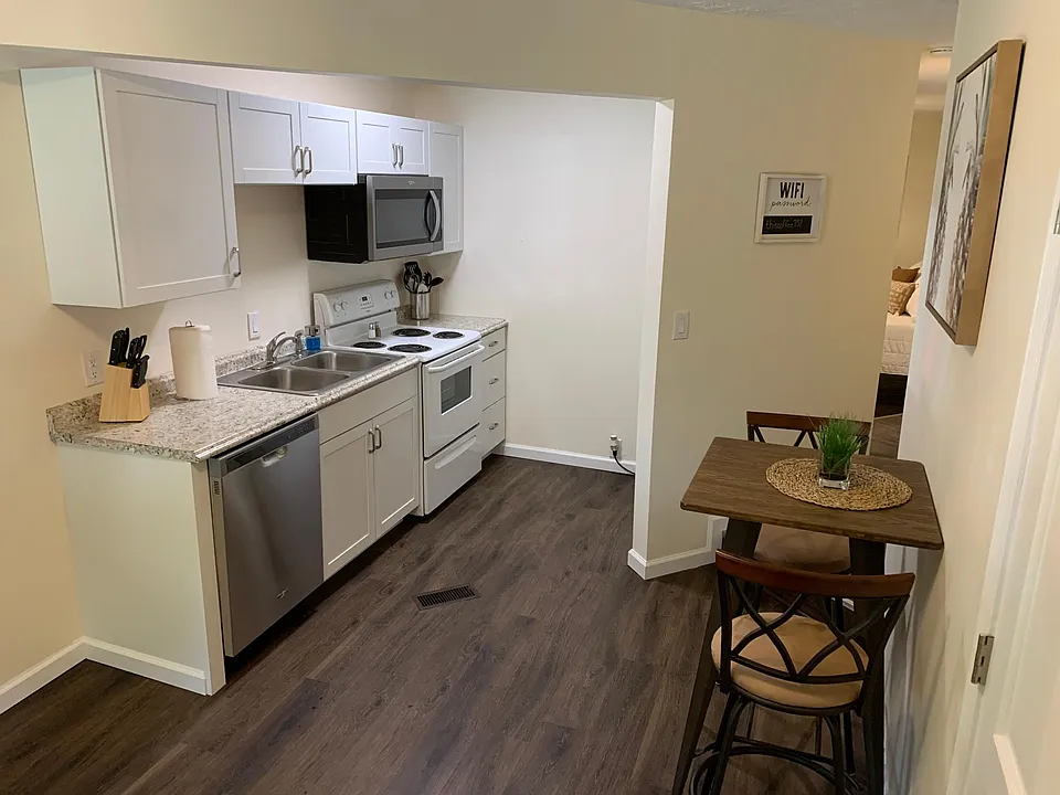 1619 Mansfield St #2