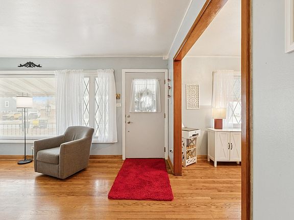 5th image of 3129 Derrough Ave