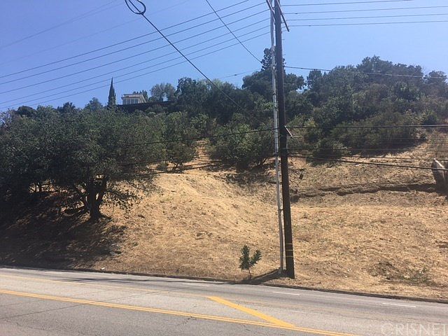 2nd image of 2965 Laurel Canyon Blvd