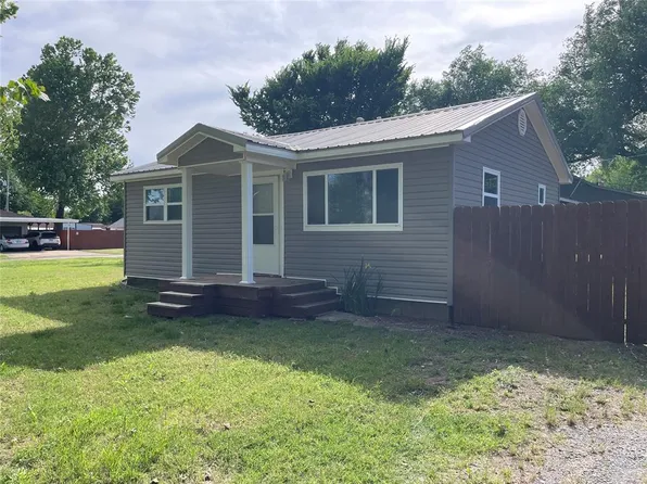 401 NW 2nd St, Minco, OK 73059