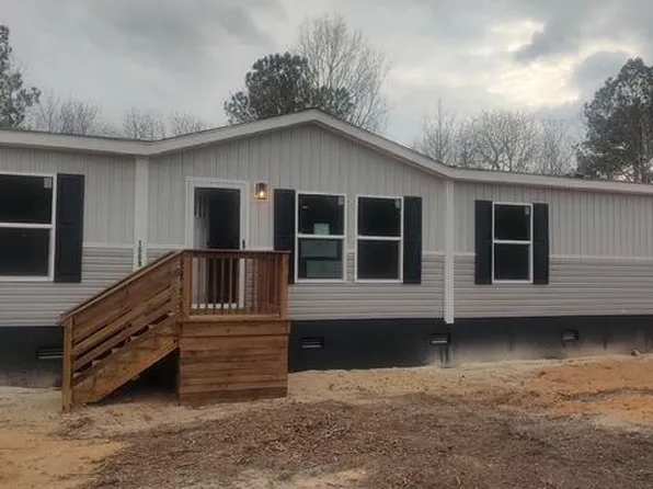 1069 Wild Rose Ct, Manning, SC 29102