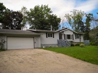 31209 Pleasant Ridge Rd, Marquette, IA 52157
