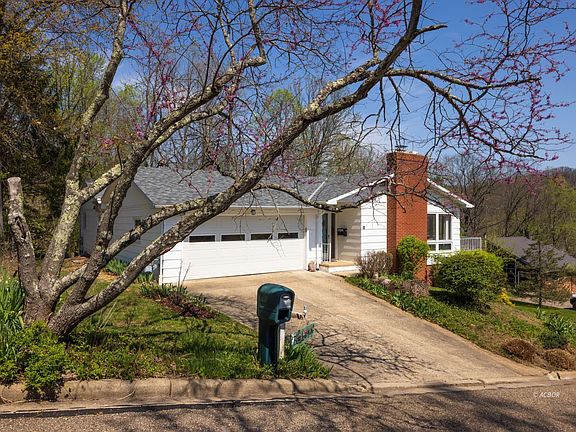 2nd image of 80 Briarwood Dr