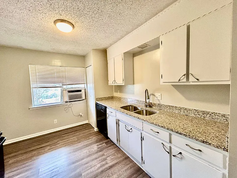 207 Valley View Ave #6 — Photo 6