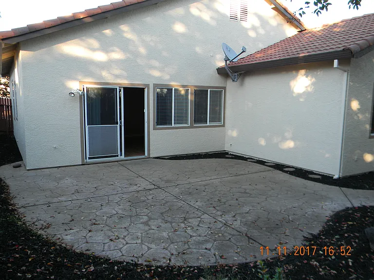 589 Alden Way — Photo 29