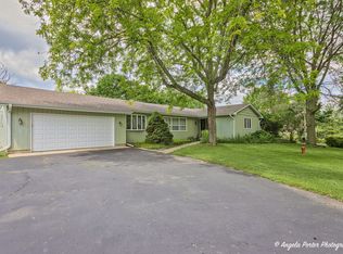 4717 S Ridgeway Rd, Ringwood, IL 60072