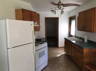 43 Tremont Rd APT 2, Fox Lake, IL 60020