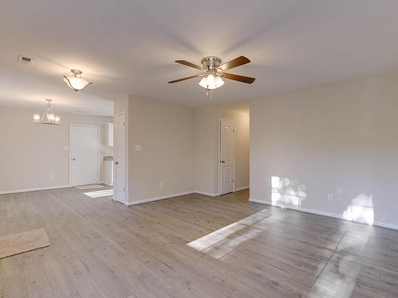 5th image of 1516 E Pembroke Ave