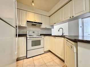 889 Bay St #810, Toronto, ON M5S3K5