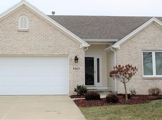 4263 Waterbend Dr E, Maumee, OH 43537