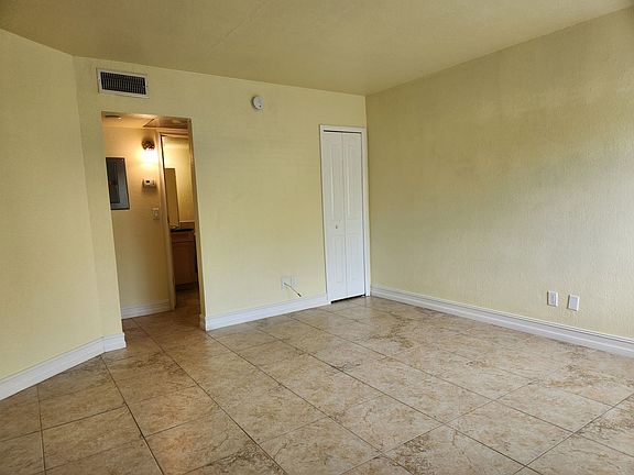 4th image of 3165 Royalston Ave #103