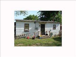 4th image of 3012 SW 12th St
