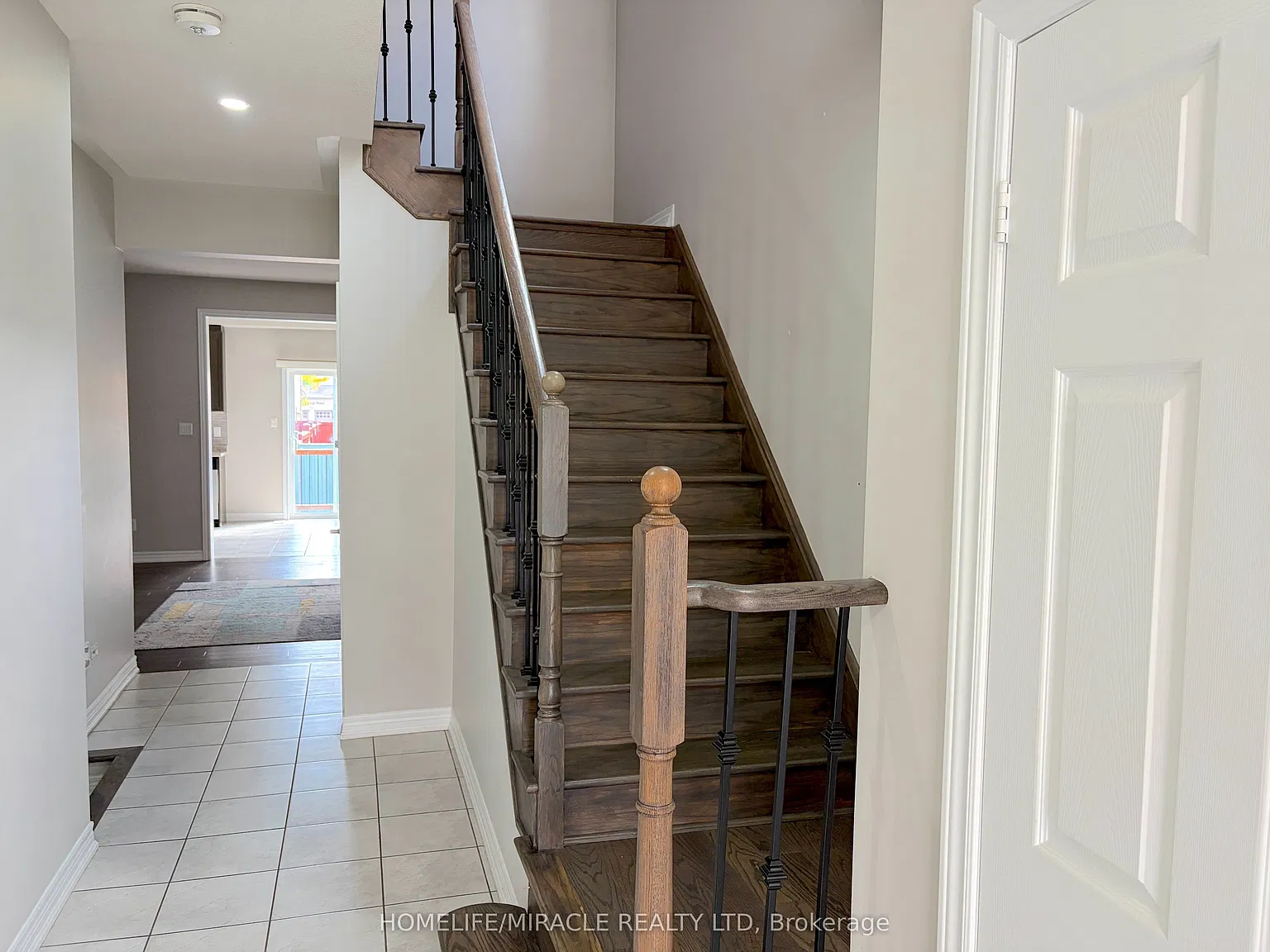 4 bed, $2,999 — Photo 3
