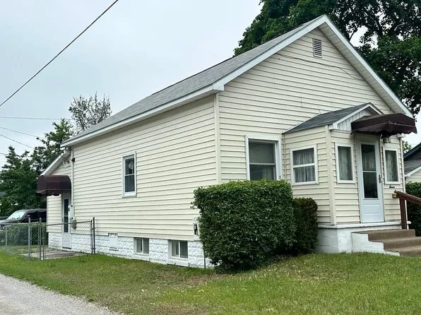 711 S 8th Ave, Alpena, MI 49707