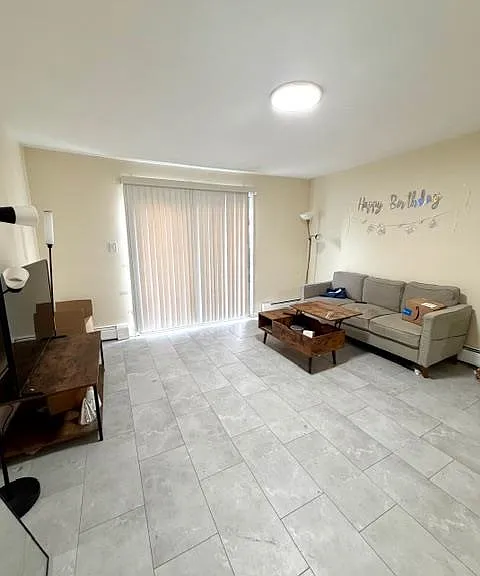 411 Manila Ave #1 — Photo 2