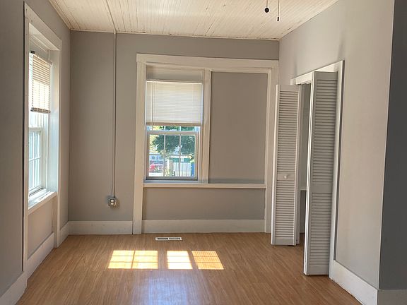 3rd image of 39 Birch St #2
