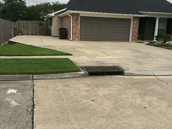 2nd image of 415 Windward Dr